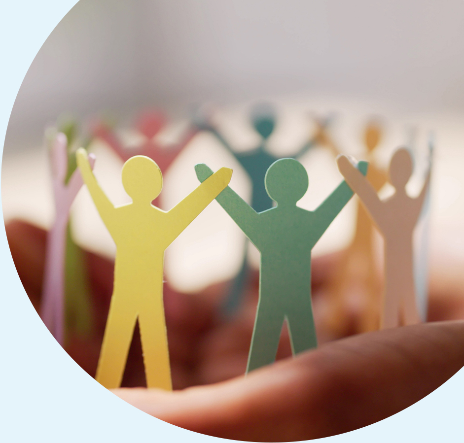 right-image-people-in-hand